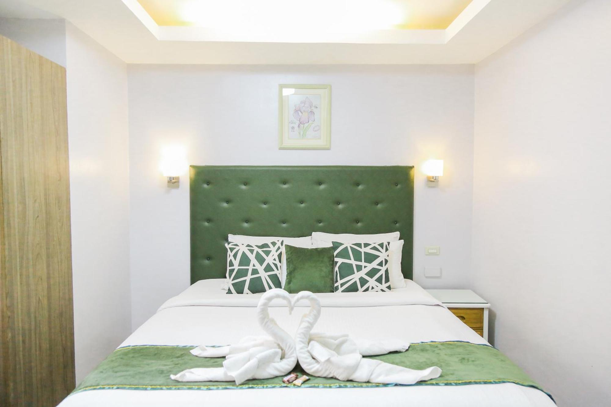 Pacific Bay Grand Suites Manila Exterior photo