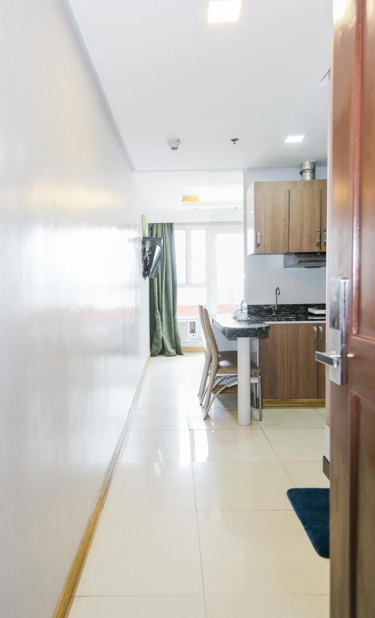 Pacific Bay Grand Suites Manila Exterior photo